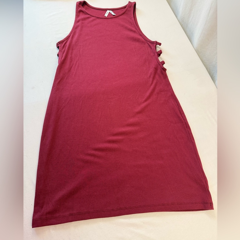 Mudd Sleeveless Midi Dress in Wine Red